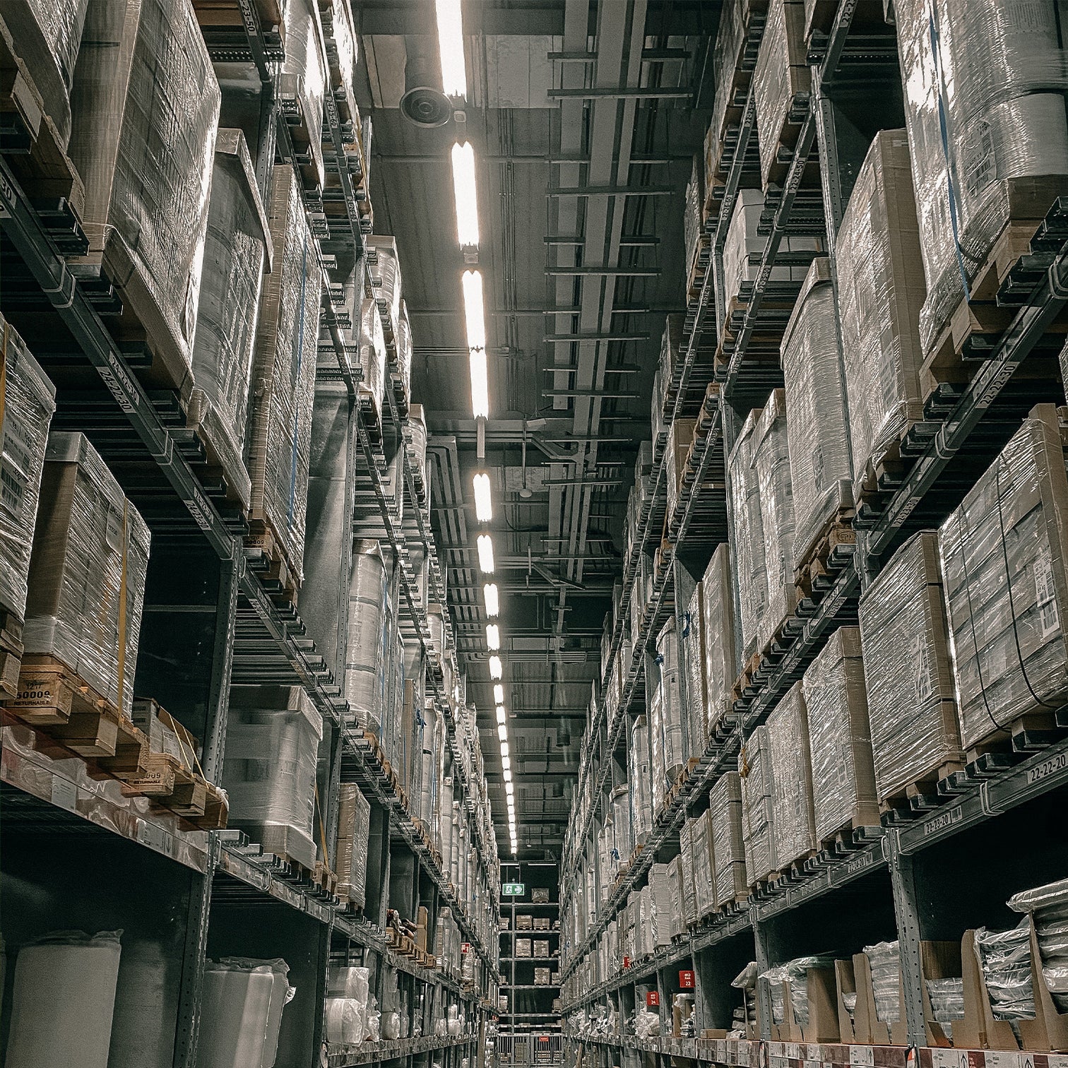 Guardian 1200mm LED Tri-Color Heavy Duty Weatherproof Linear Batten Light Dual-Power 22W 38W - 7Pandas Australia