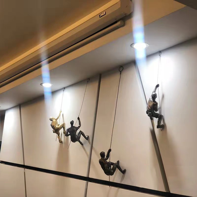 Rock Climbing Figure Sculpture Wall Status Gold Silver Resin - 7Pandas Australia